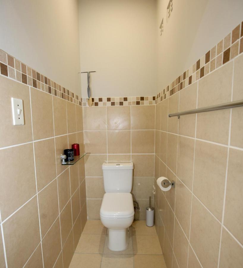 Quarto em Acomodações Particulares Farm View East London
